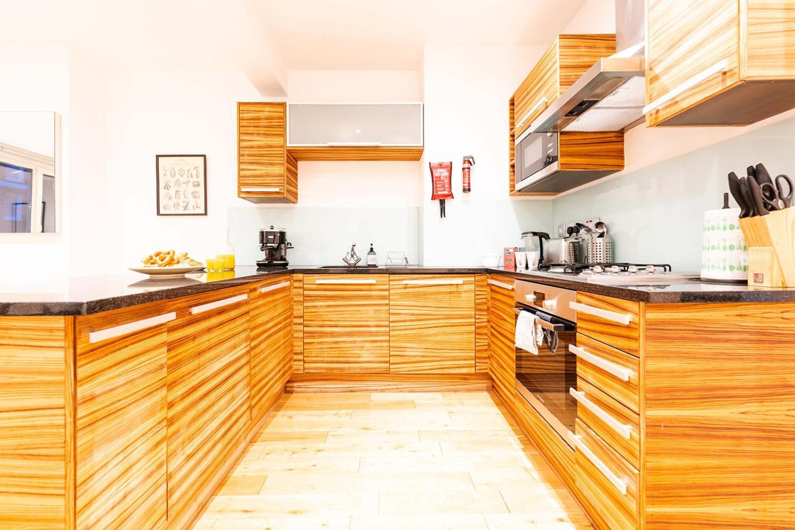 Апартаменты Bright & Modern One Bedroom Flat In Farringdon Лондон